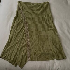 Rouje Elegant Olive Green Skirt with Lace Detail